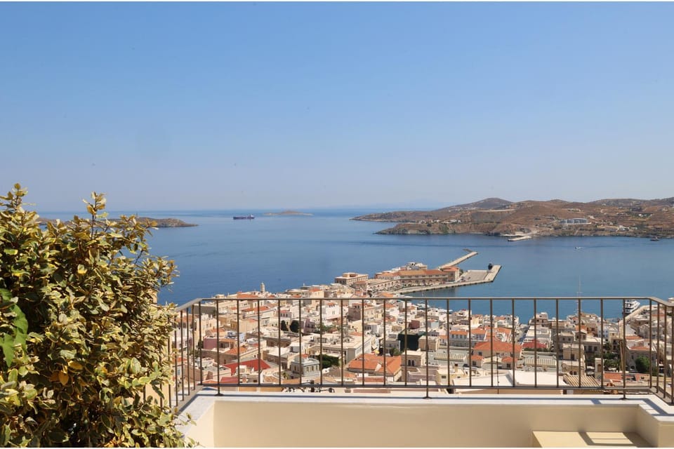 Siroa View Apartment in Decentralized Administration of the Aegean