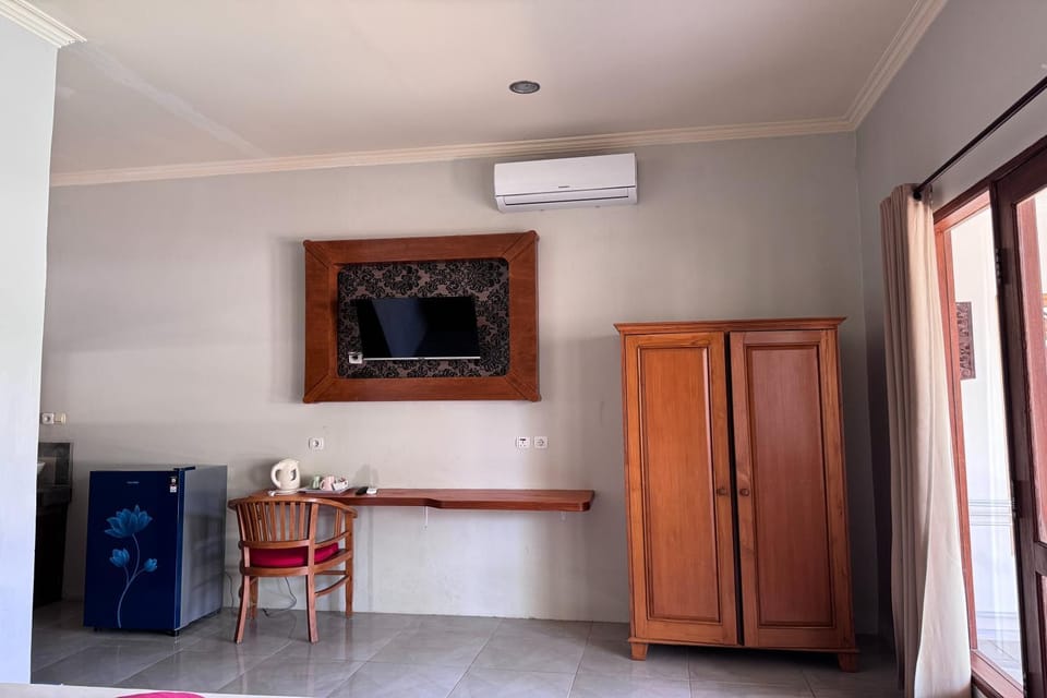 TV and multimedia, air conditioner