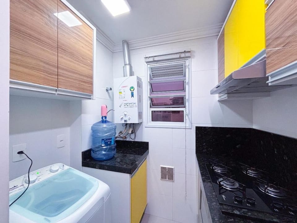 Apartamento compacto a 100 metros do mar de Canasvieiras Apartment in Florianopolis