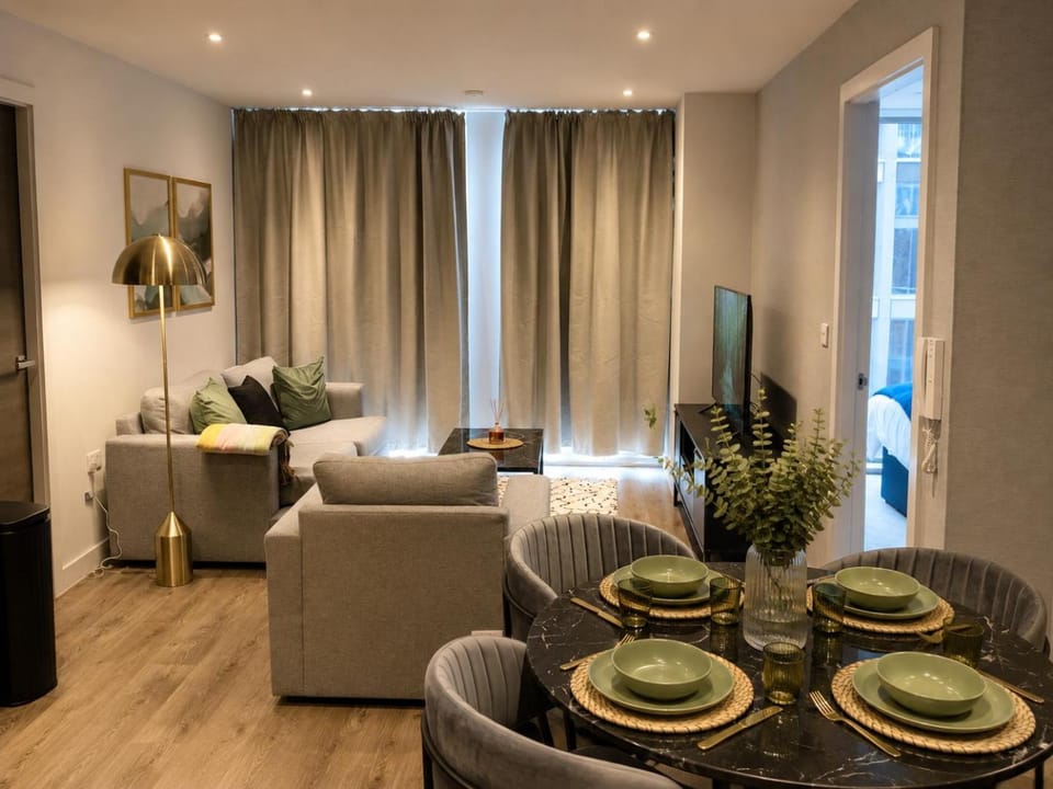 Living room, Dining area, Dinner