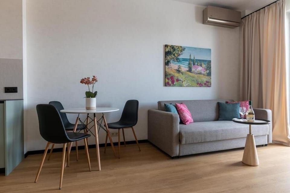 Beautiful apart 57 m2 with Terrace in the heart Vake Apartment in Tbilisi, Georgia