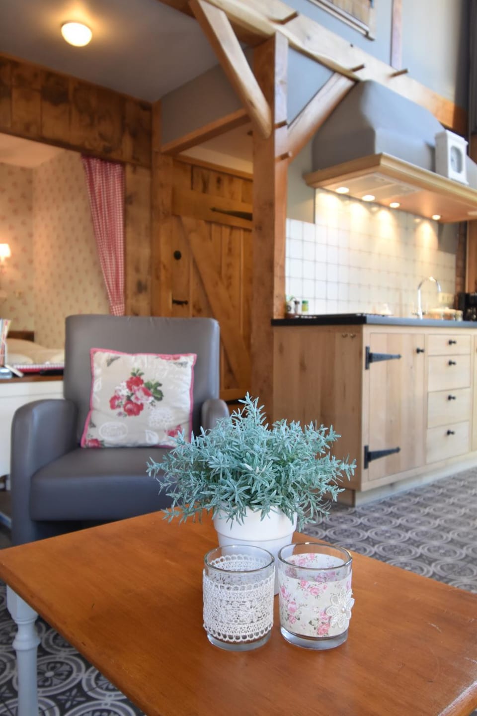 Bed, Kitchen or kitchenette, Decorative detail