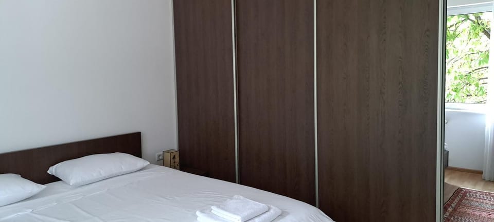 Bed, Photo of the whole room, Bedroom, wardrobe