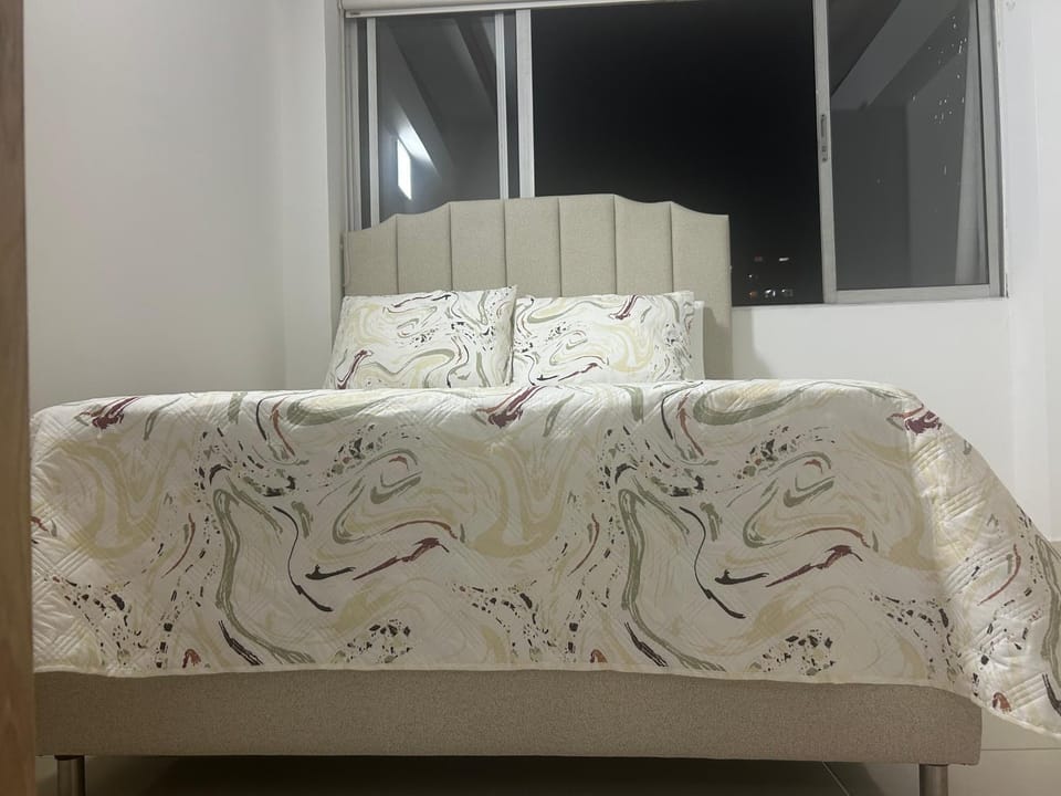 precioso apto para su estadia Apartment in Medellin