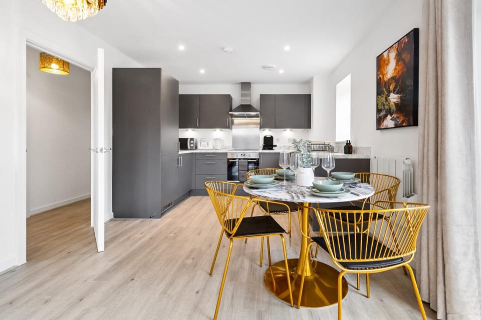 Kitchen or kitchenette, Dining area, oven, pet friendly, stove