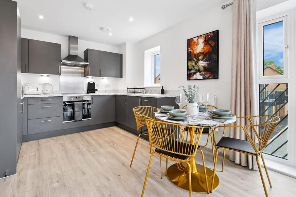 Kitchen or kitchenette, Living room, Seating area, Dining area, dishwasher, oven, pet friendly, stove