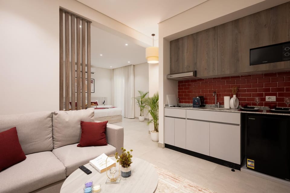 Kitchen or kitchenette, Seating area, Dining area, Area and facilities, dishwasher, oven