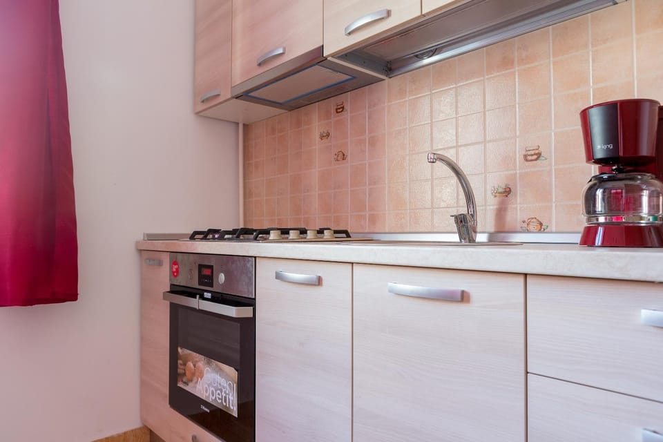 Garsoniere Dinu Apartment in Bucharest