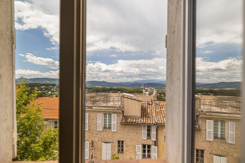 Day, Natural landscape, View (from property/room), City view, Mountain view