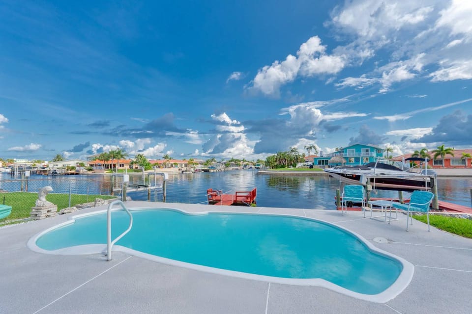 Waterfront Gulf Getaway House in Florida