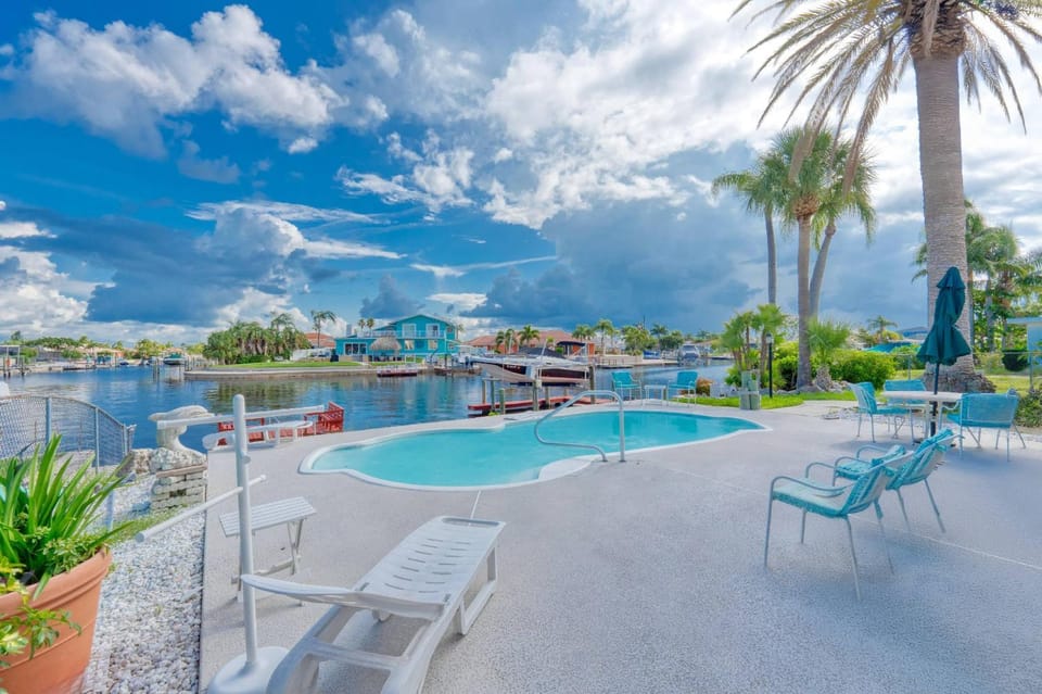 Waterfront Gulf Getaway House in Florida