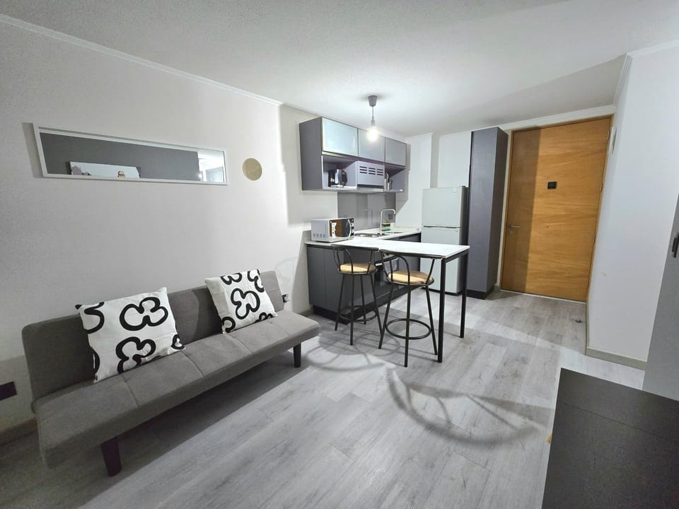Kitchen or kitchenette, Seating area, Dining area