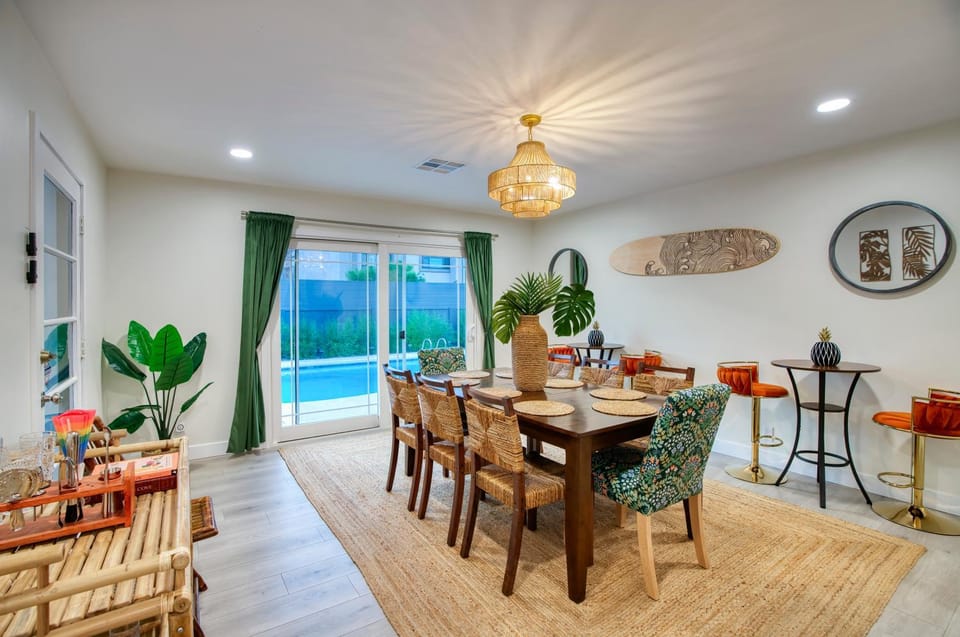 Mai Tai Manor Tropical Escape House in Scottsdale