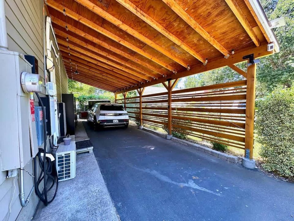 Dream Backyard Family home-Swim Spa-Gym-EV Charging House in Rocklin