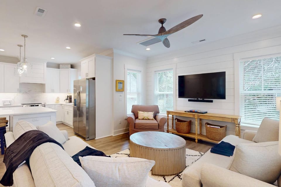 Holly Creek Cottage House in Bald Head Island