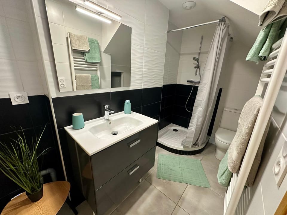 Shower, Bathroom