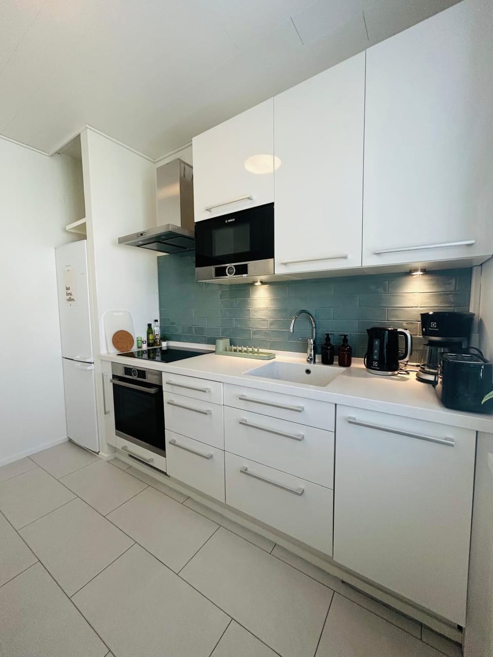 Lovely two-room condo with balcony near bus- and railwaystation Apartment in Turku