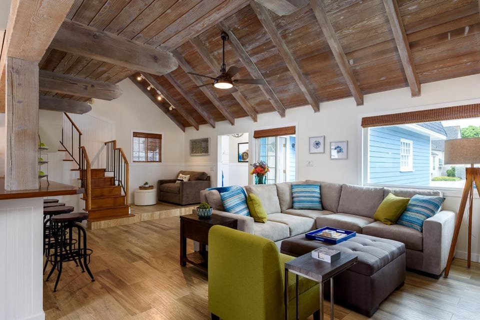 Sea La Vie by Paradise Retreats Villa in Ventura