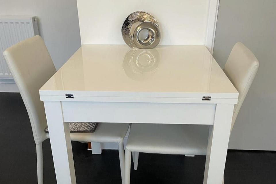 1 Bed-Sleeps 4-Garden-Free Parking House in Didcot