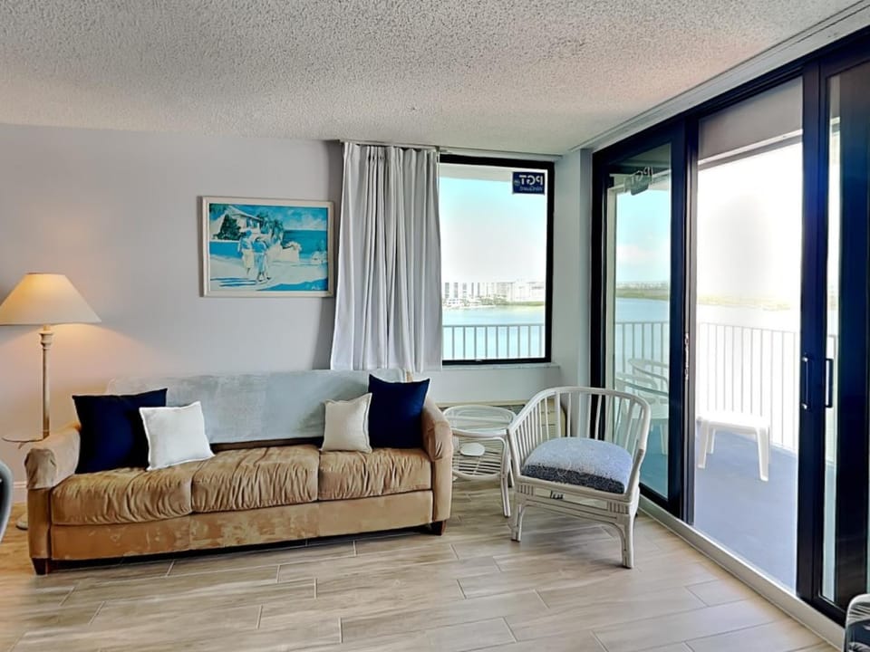 Lovers Key Beach Club PH 4 Apartment in Bonita Springs