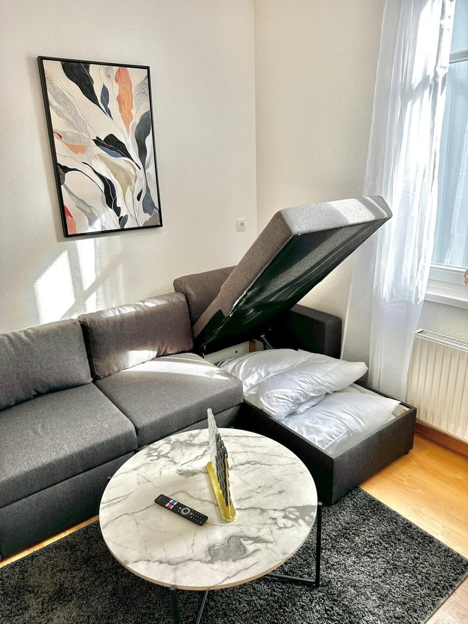 Living room, Seating area