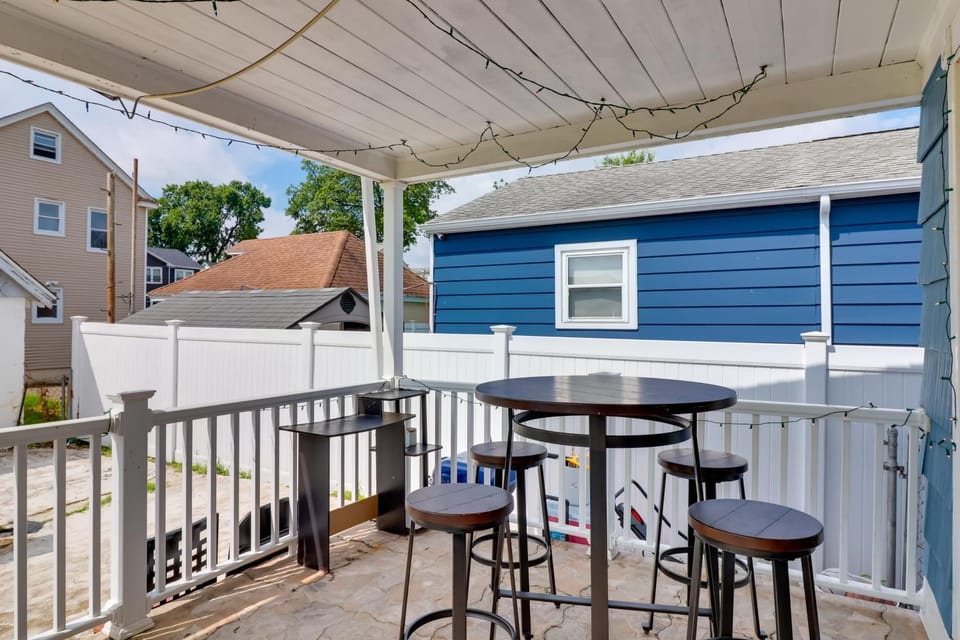 5 Mi to Dtwn Newark: Hillside Vacation Rental House in Hillside