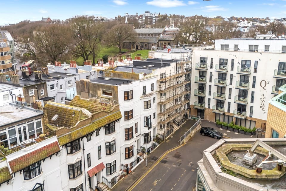 Property building, Bird's eye view, Location