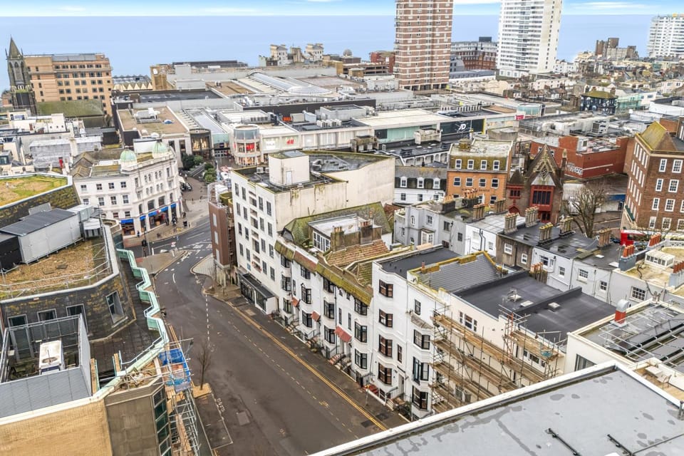 Property building, Neighbourhood, Bird's eye view, City view, Sea view, Street view