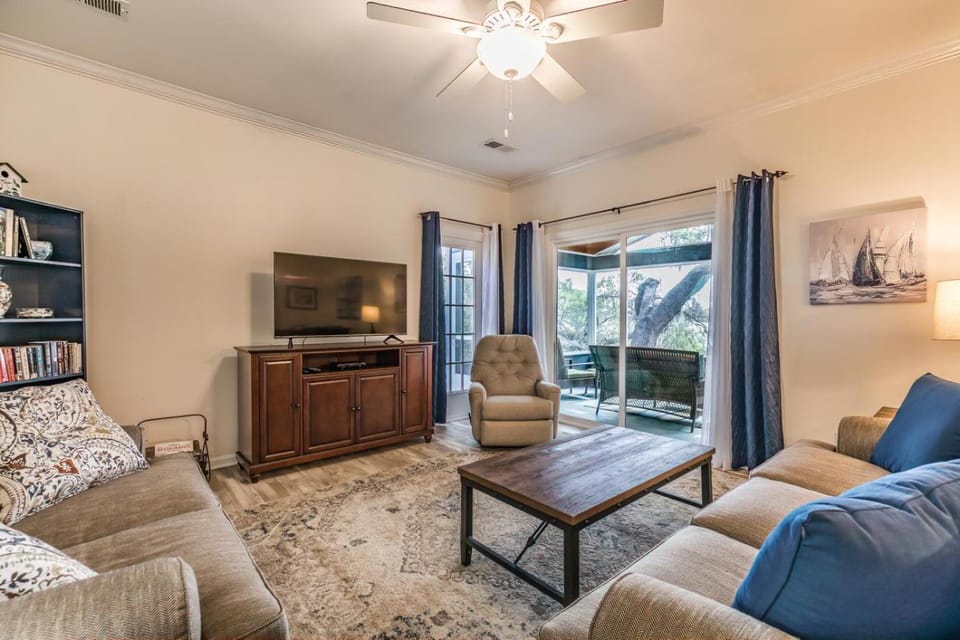 NEW LISTING! Views of Intracoastal Waterway - Sleep 4 House in Port Royal