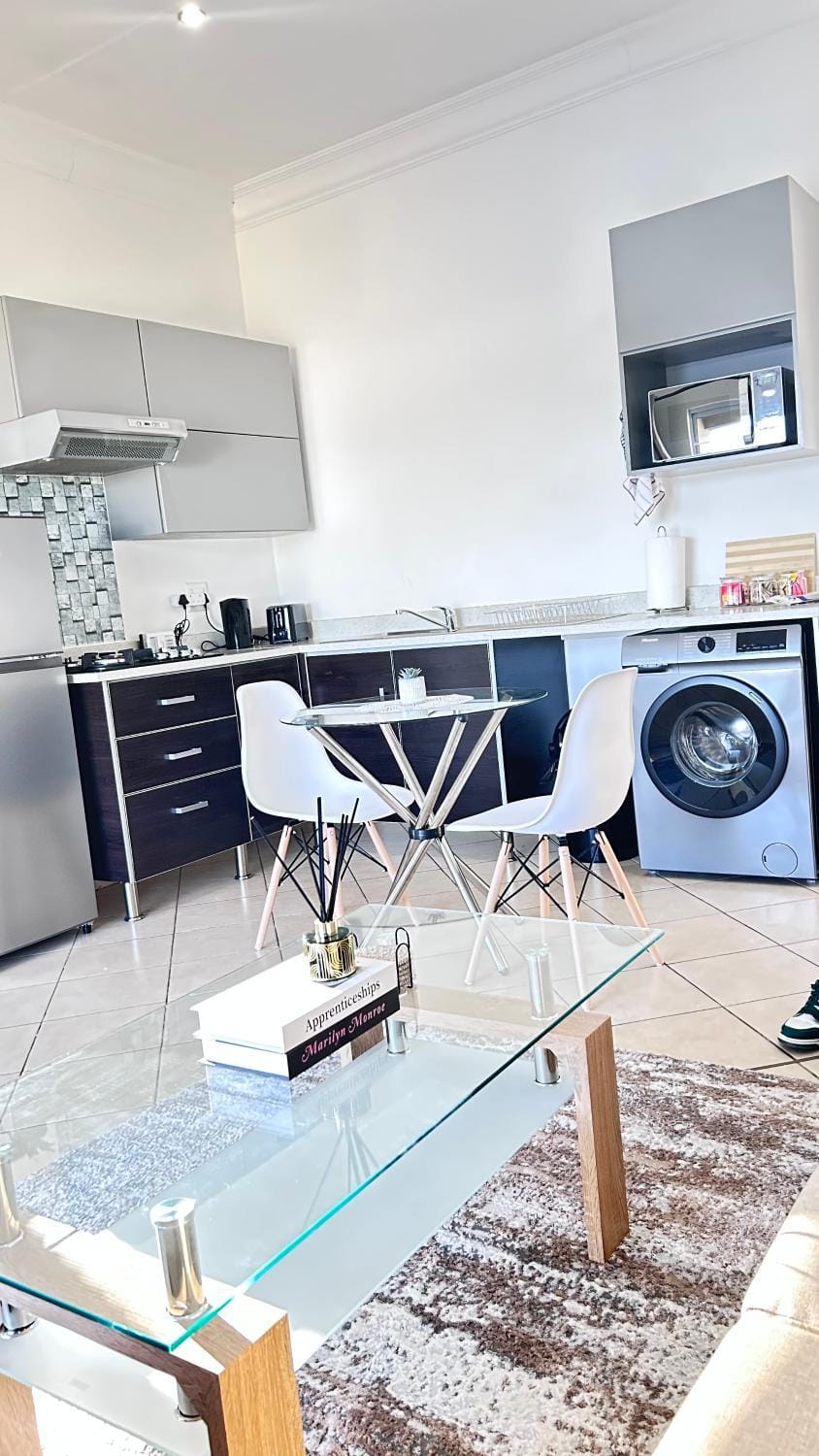 Luxury Lakeview Retreat Apartment in Pretoria