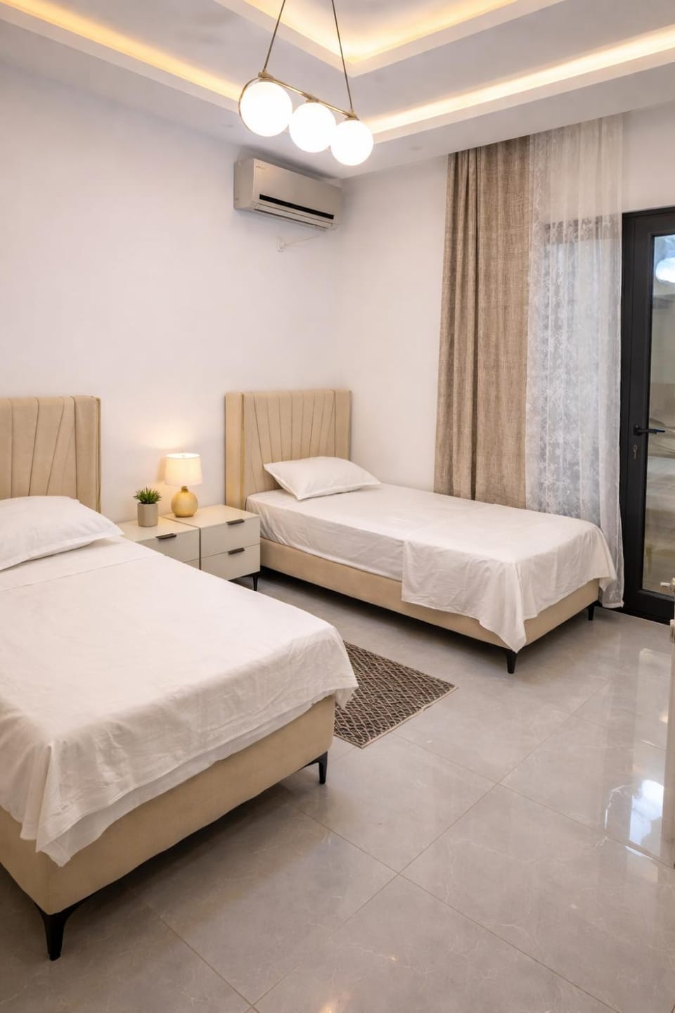 Bed, Photo of the whole room, Bedroom, air conditioner