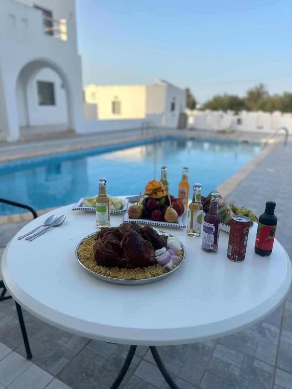 Food and drinks, Pool view, Swimming pool, Dinner