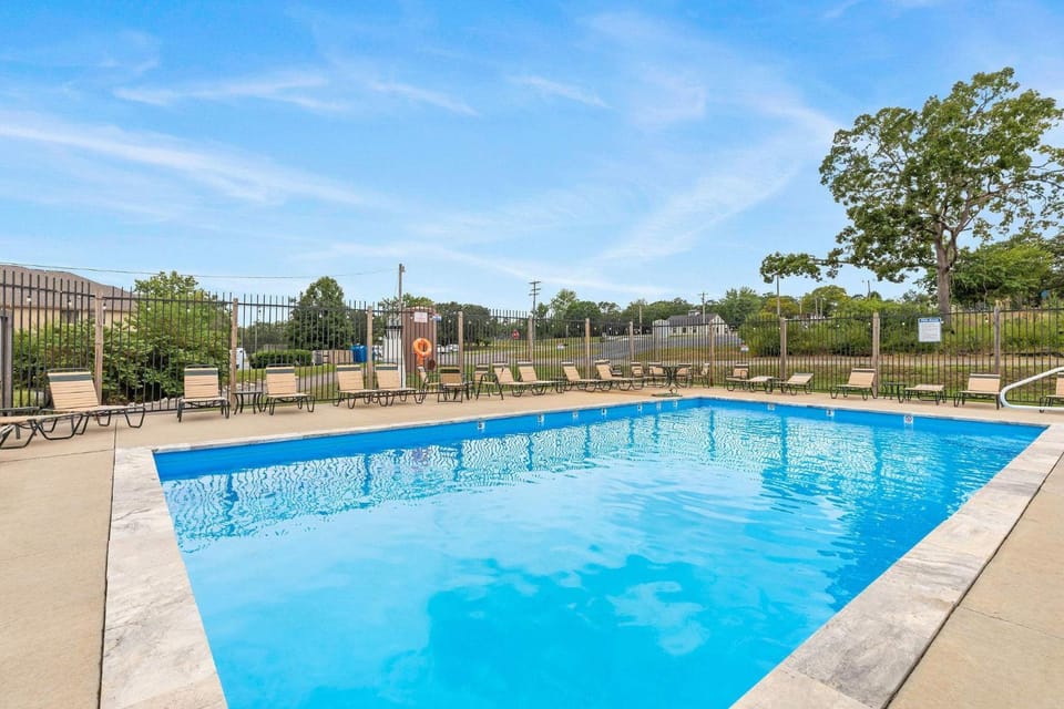 Lighthouse Lodge - Captain's Quarter - Boat Slip Access House in Kimberling City