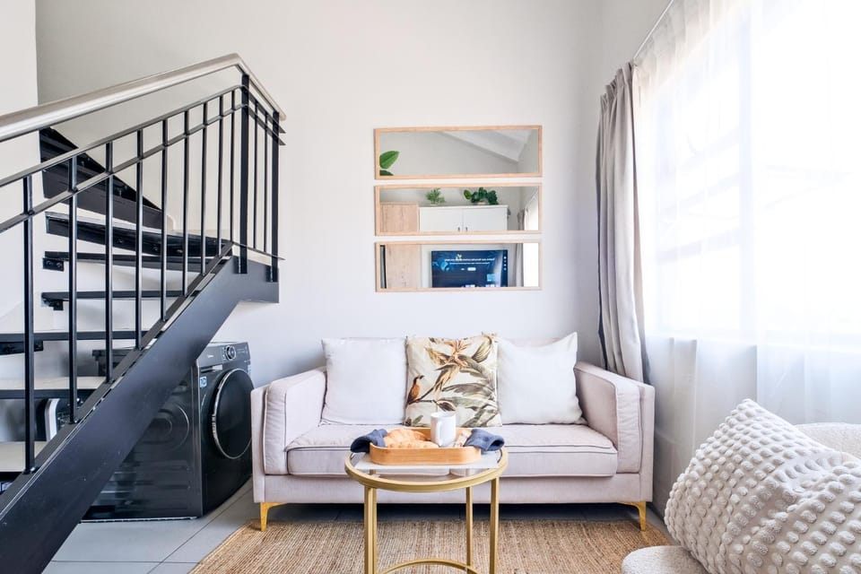 SoftPod Loft in Prime Location Fourways Apartment in Sandton