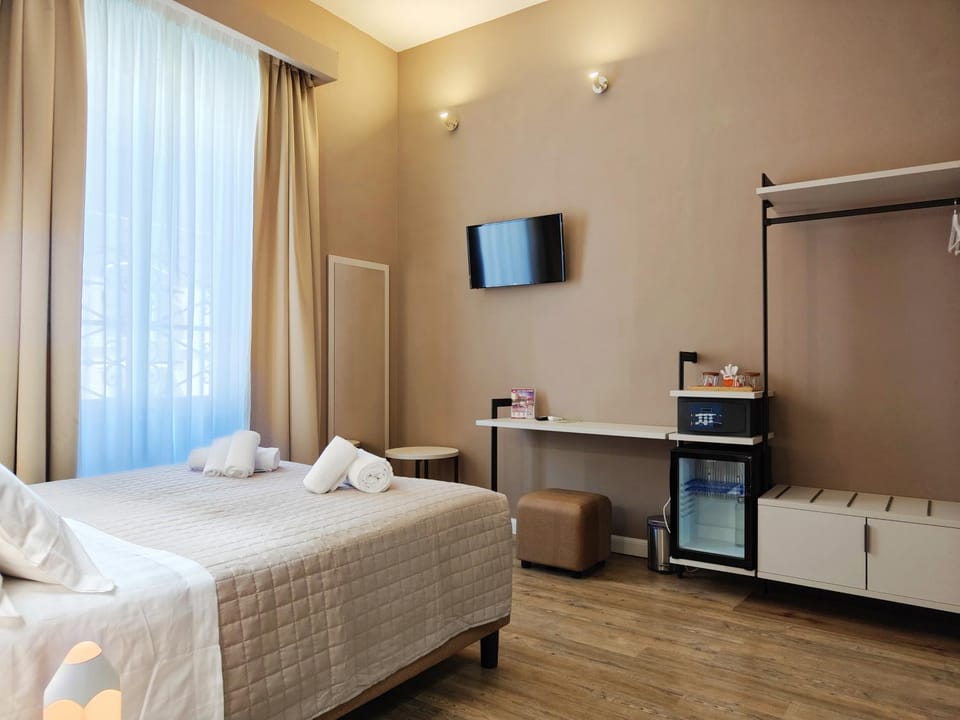 TV and multimedia, Bedroom, locker