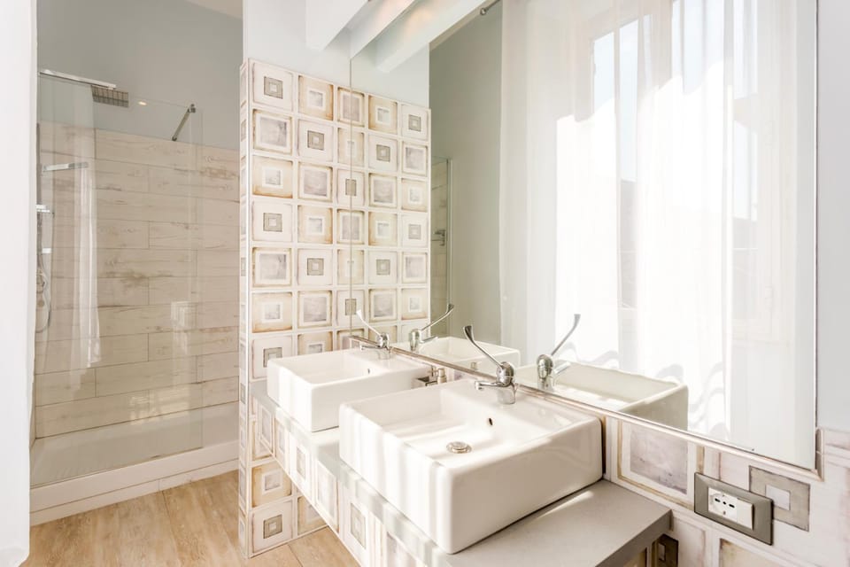 Shower, Bathroom, towels