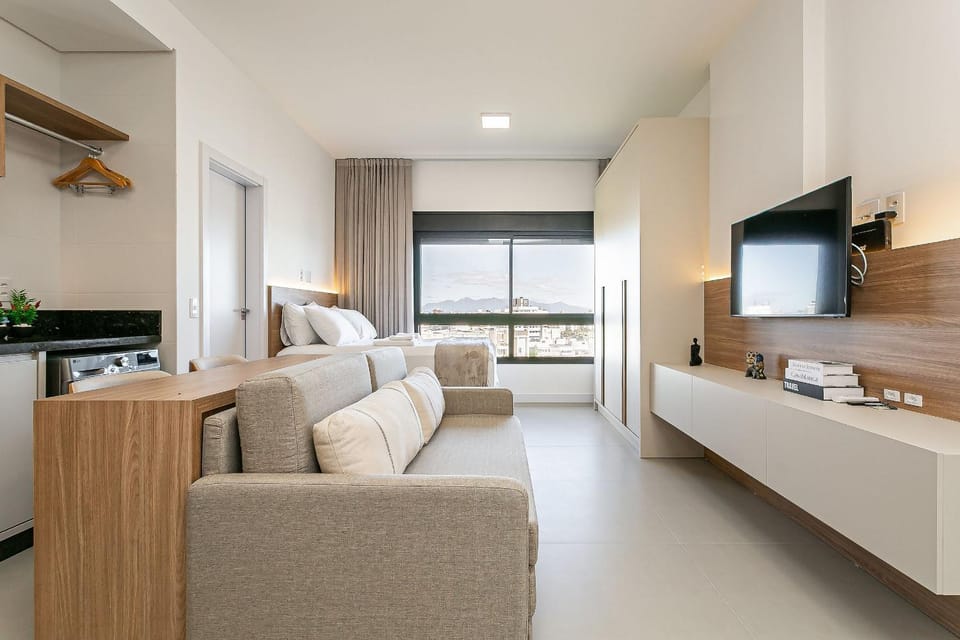 TV and multimedia, Kitchen or kitchenette, Living room