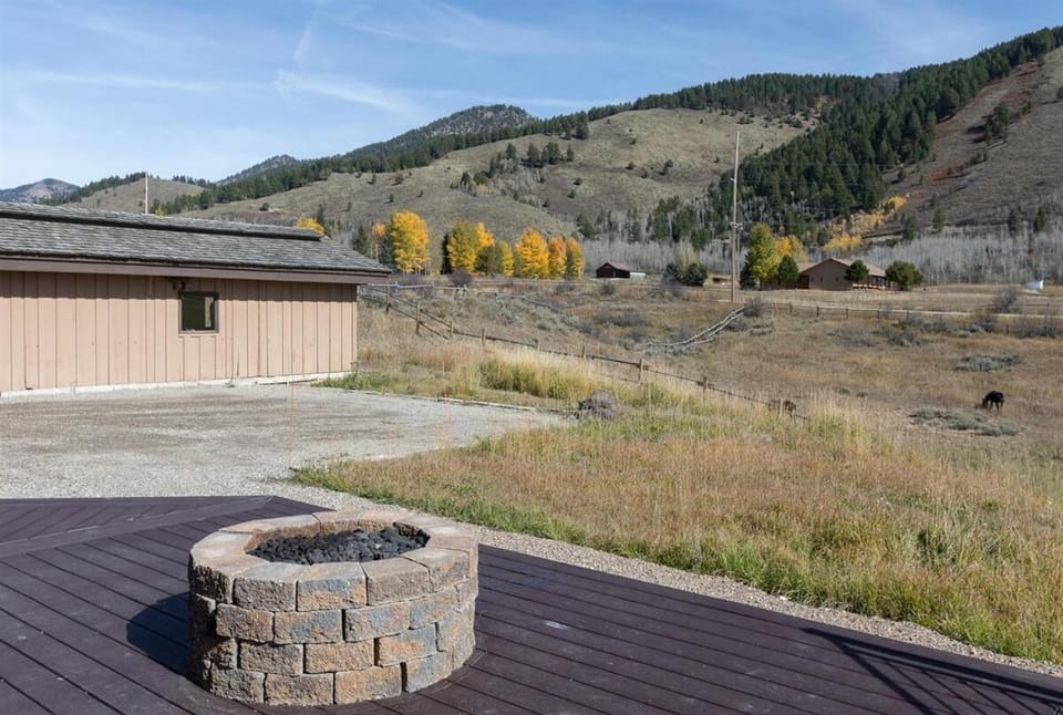 Peaks Paradise - Mtn Views - Hot tub - Game room House in Wyoming