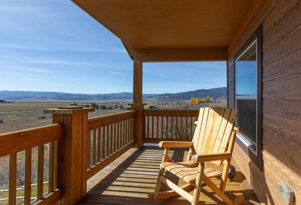 Peaks Paradise - Mtn Views - Hot tub - Game room House in Wyoming