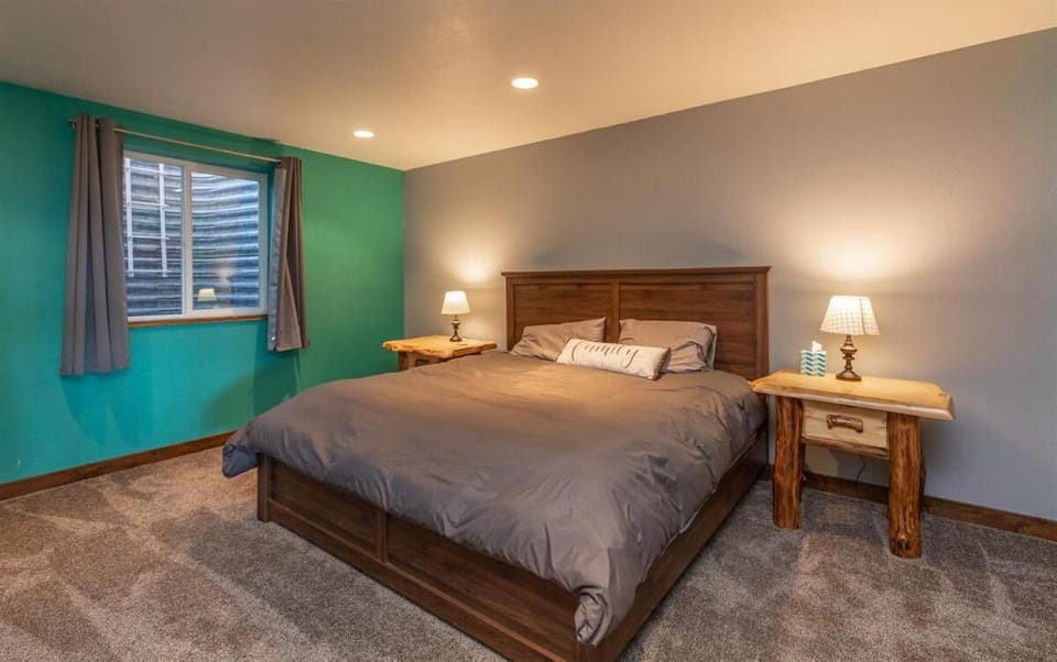 Peaks Paradise - Mtn Views - Hot tub - Game room House in Wyoming