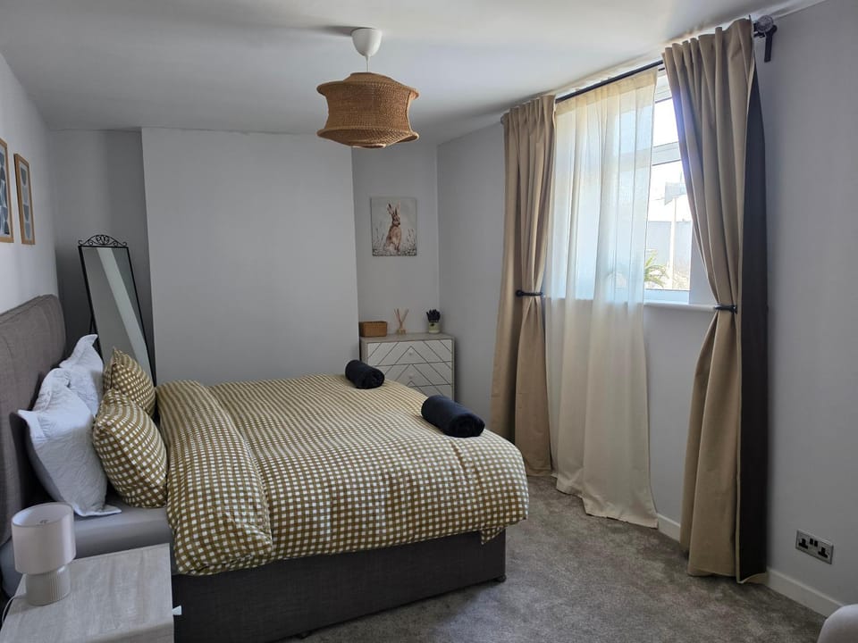 Bed, Photo of the whole room