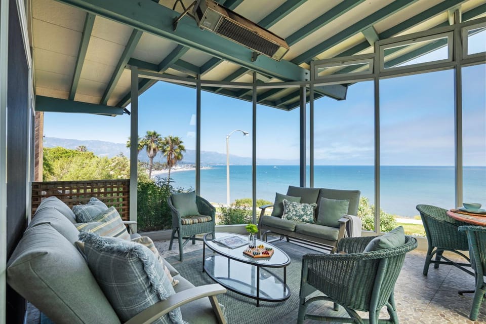 Surfers Paradise Villa in Santa Barbara