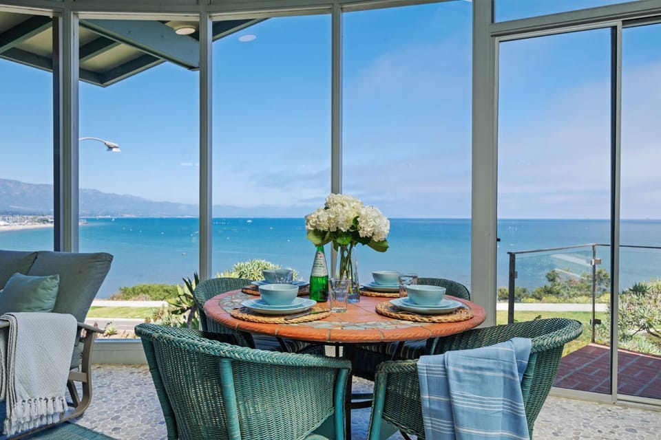 Surfers Paradise Villa in Santa Barbara
