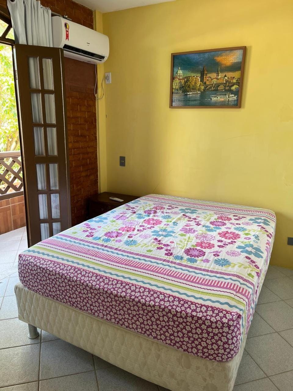 Bed, Photo of the whole room, Bedroom, air conditioner