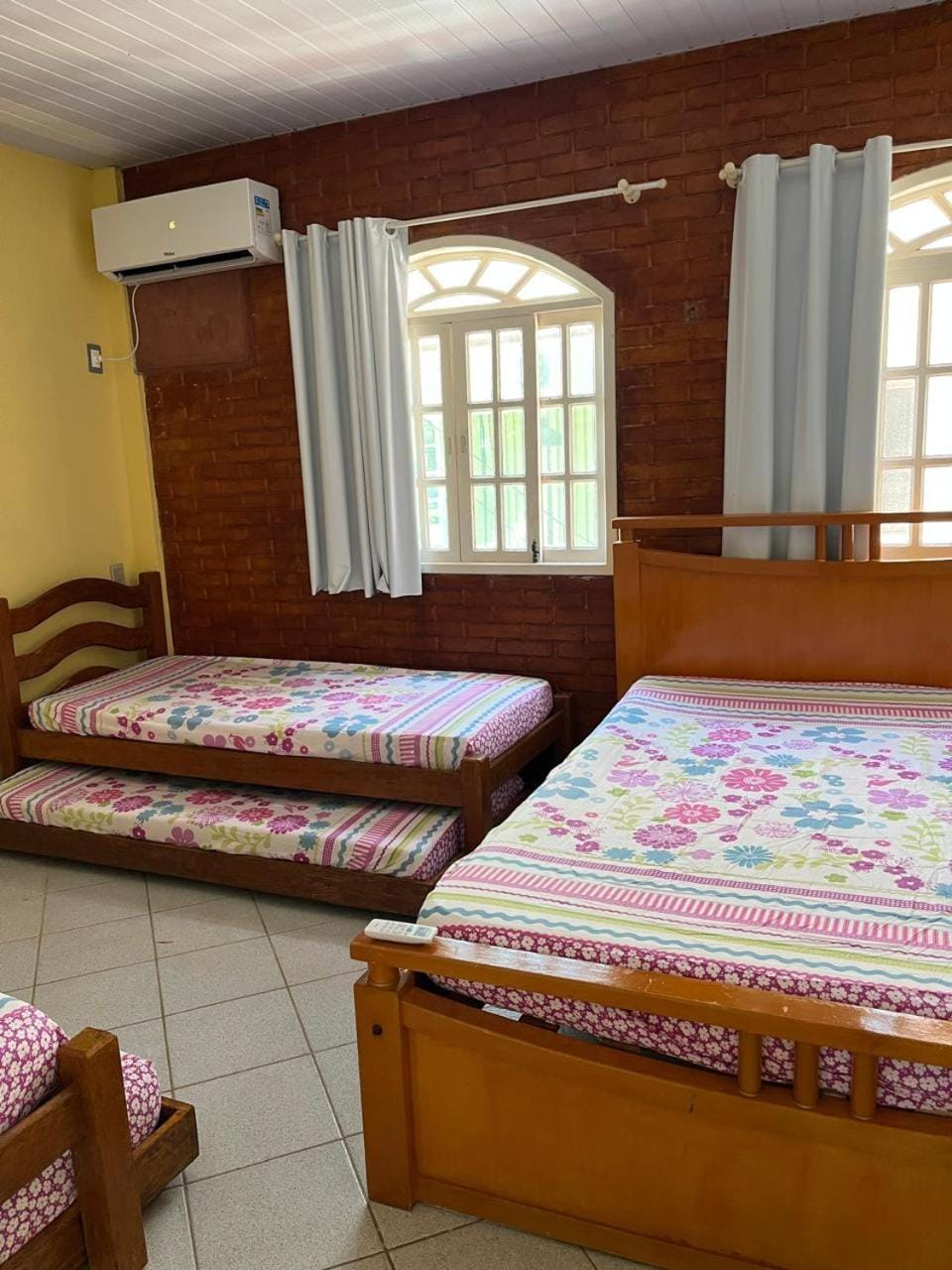 Bed, Photo of the whole room, Bedroom, internet, air conditioner