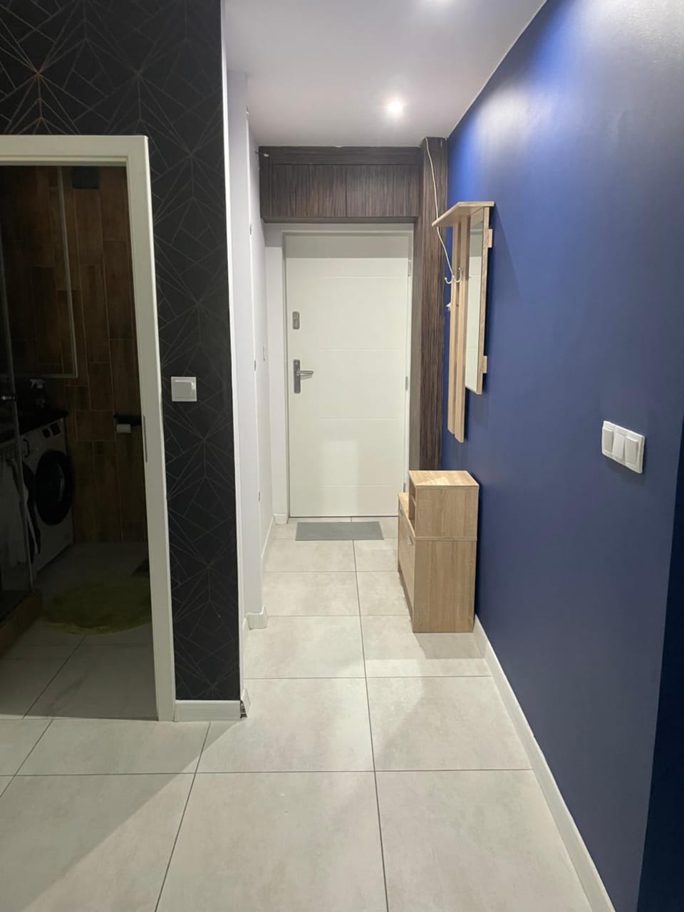 Facade/entrance, Photo of the whole room