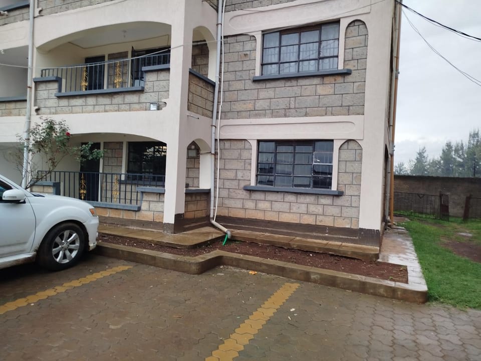Coles Residence & Suites - 1 Bedroom Ensuite Apartment in Kenya