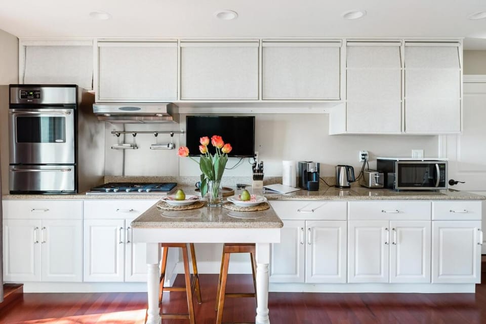 Serene Oasis in the midst of Silicon Valley Apartment in San Carlos