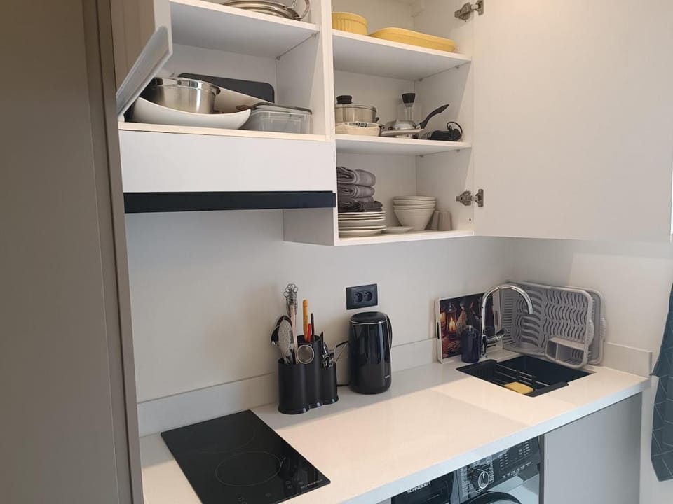 Sunny Studio Apartment with Courtyard Apartment in Casablanca