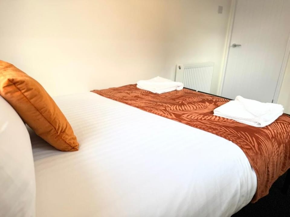 Entire 5 Bed New Home - Southampton Centre - 4BDRM House in Southampton